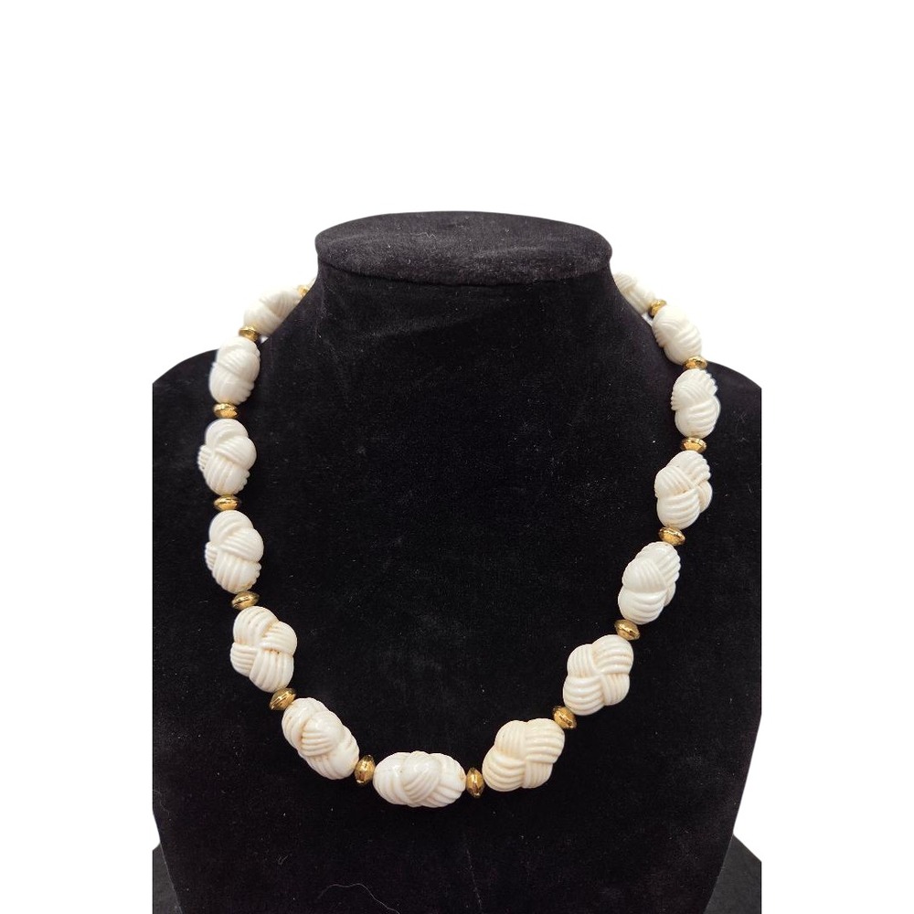 Vintage Trifari 16in Carved Love Knot White Bead Necklace Gold Tone
